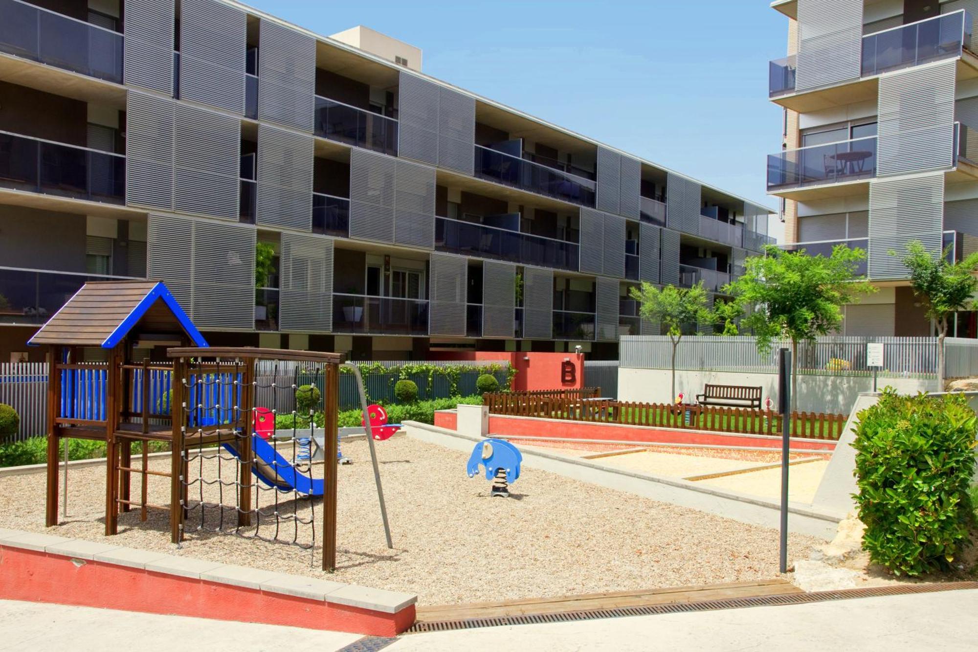 Rentalmar Paradise Families Only Con Parking Salou Exteriér fotografie